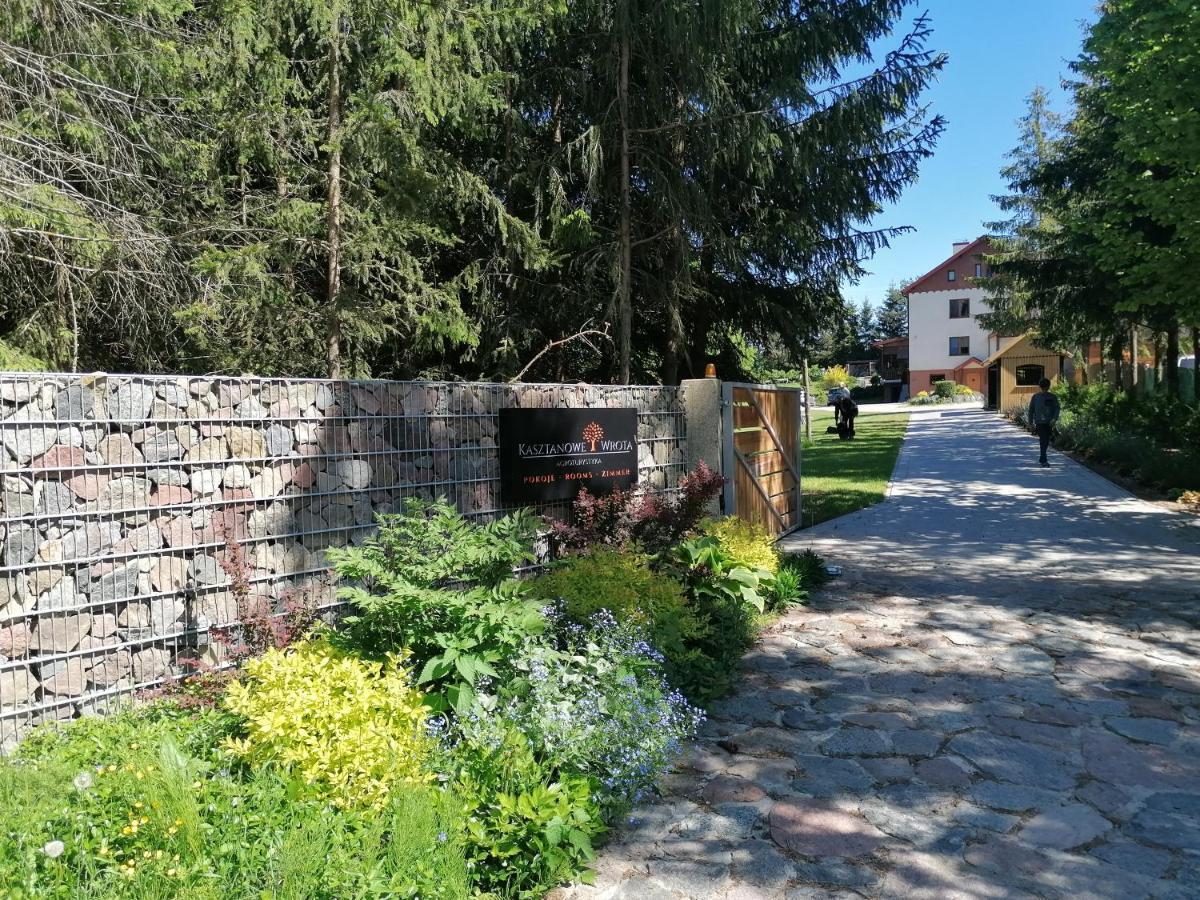 Villa Kasztanowe Wrota à Kosewo  Extérieur photo